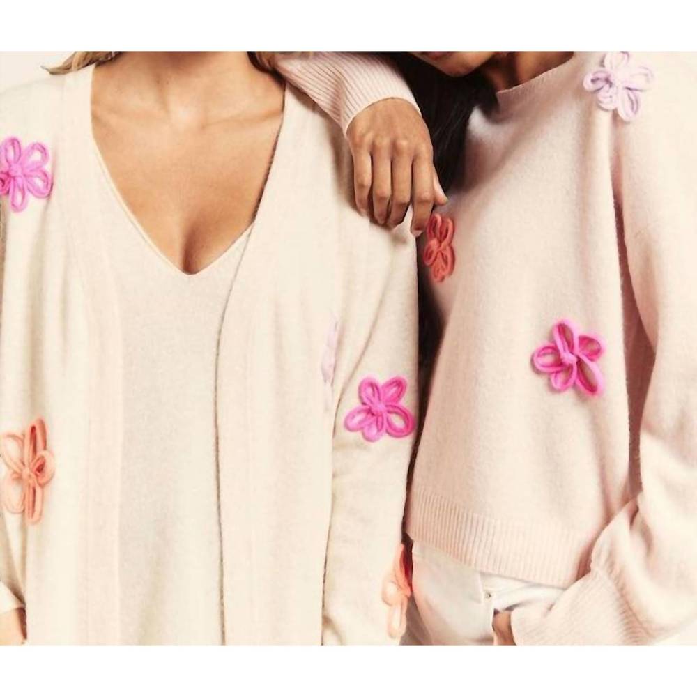 NEW BRODIE CASHMERE flower pop crew neck jumper in haze - Picture 2 of 2
